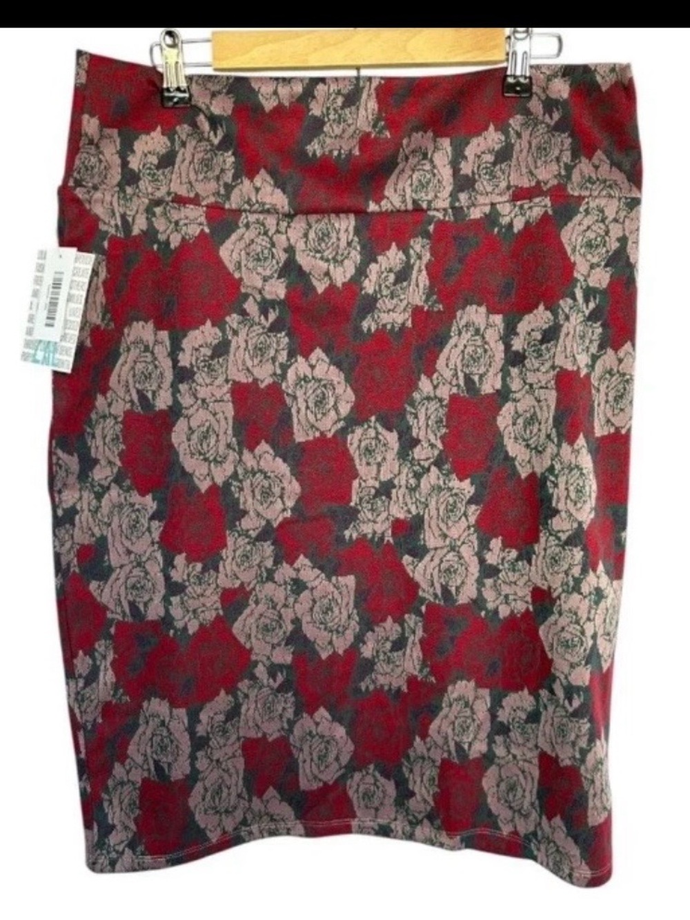 LuLaRoe Cassie Sz 2 XL Pencil Skirt Stretch Red And Pink Roses On Green New NWT